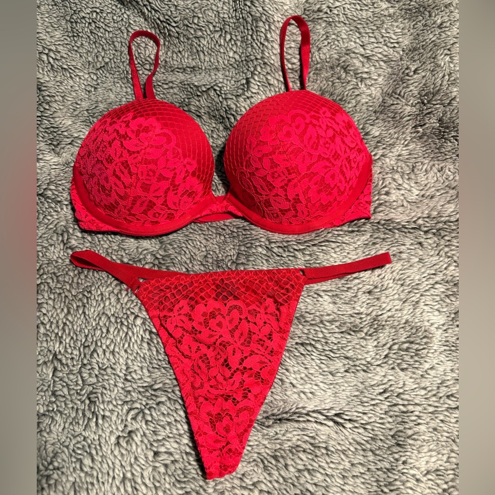 Victoria's Secret Vibrant Red Lace Bra Set